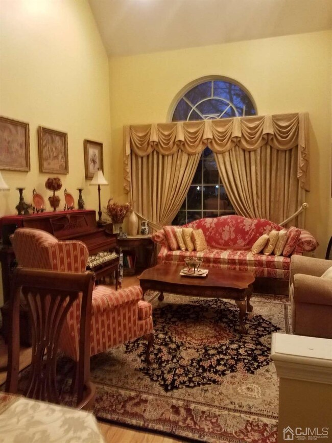 20 Jared Blvd, Kendall Park, NJ 08824 - photo 2