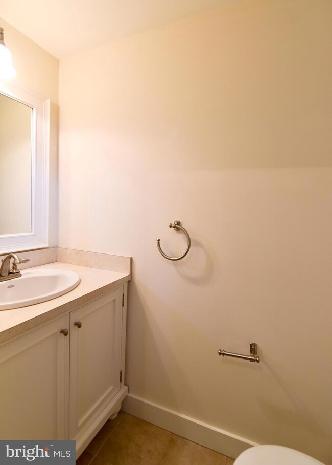 216 Heaton Ct, Purcellville, VA 20132 - photo 5