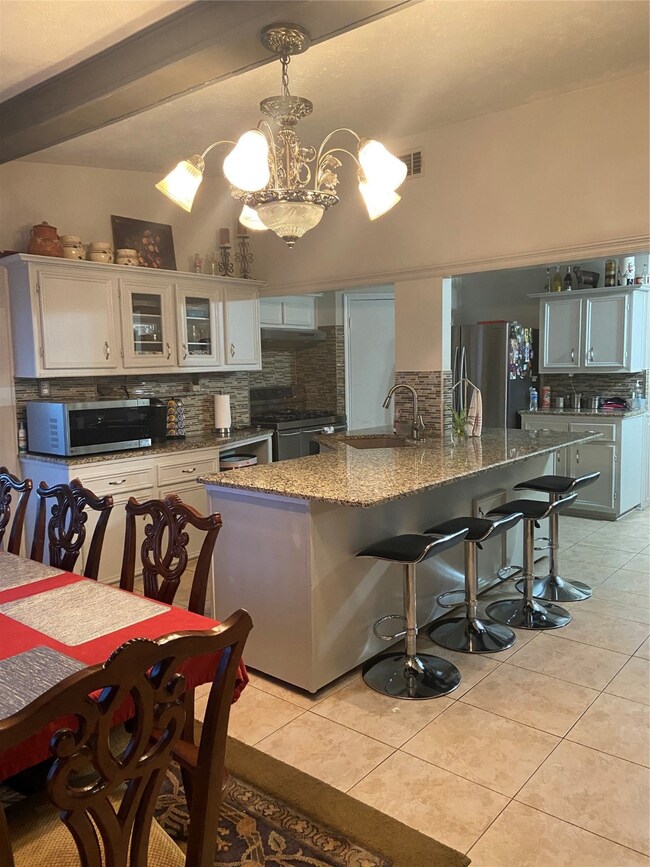 523 Surratt Dr, Houston, TX 77091 - photo 6