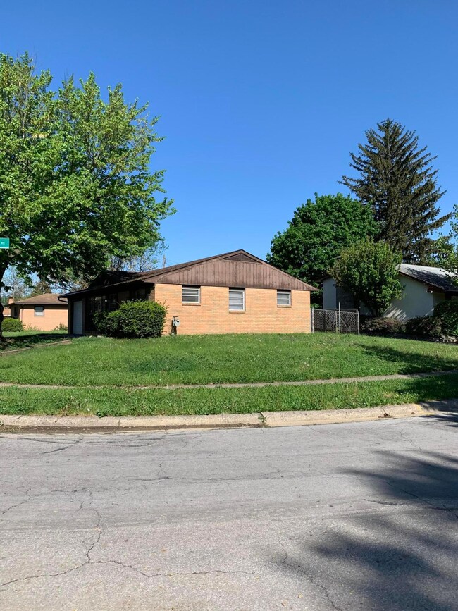 4138 Colby Ave, Columbus, OH 43227 - photo 3