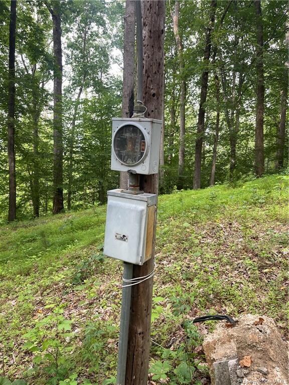 9767 Mohican Dr, Gloucester, VA 23061 - photo 6