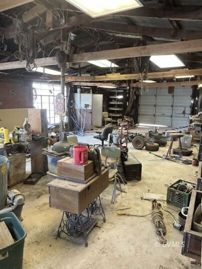 INSIDE SHOP
