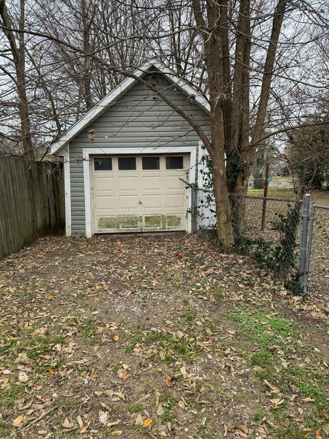 1926 Elm garage