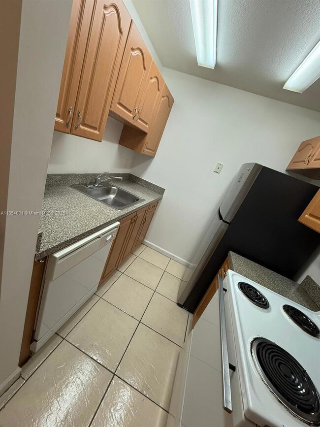 2964 NW 55th Ave unit 1A, Lauderhill, FL 33313 - photo 3