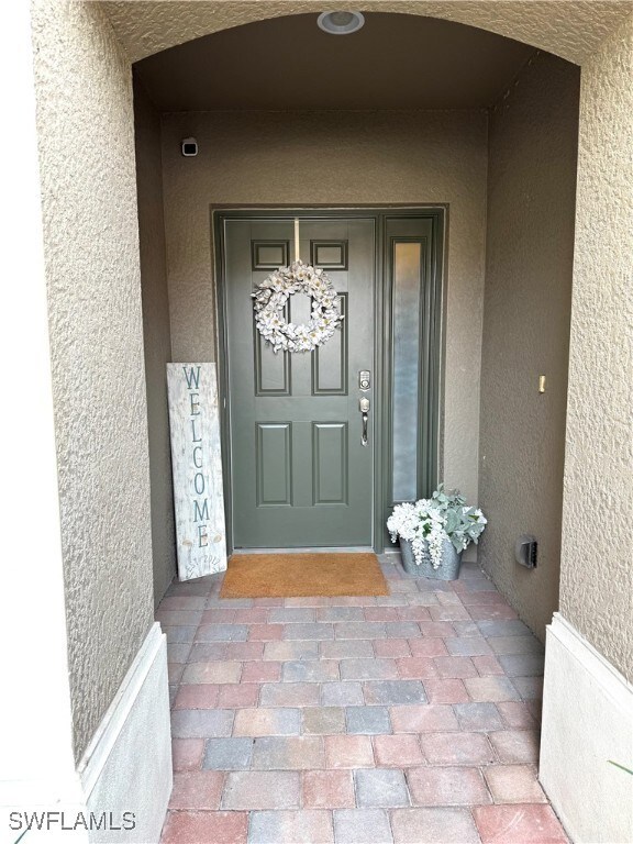 WELCOME!  Come on in!
