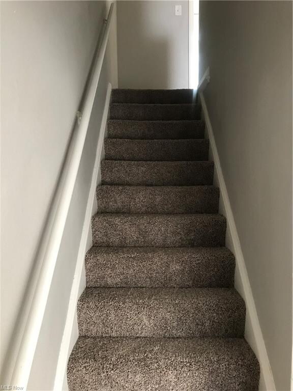 1564 E 256th St, Euclid, OH 44132 - photo 5