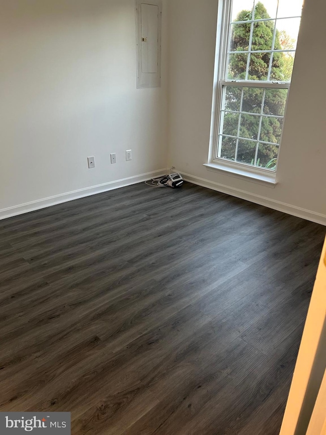 662 Luthardt Rd, Middle River, MD 21220 - photo 4