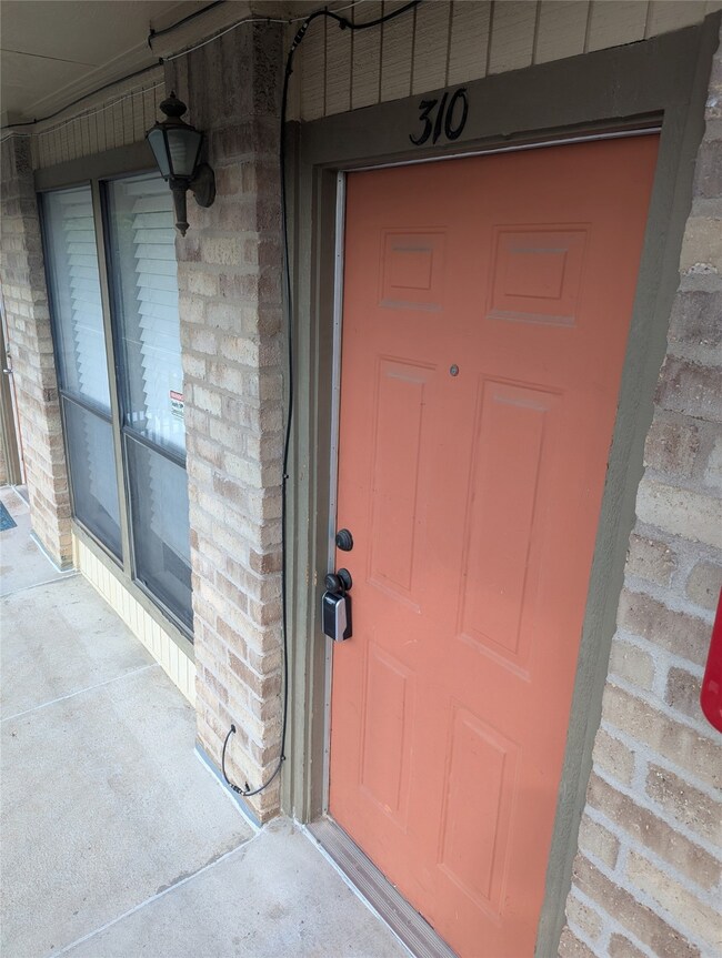 3000 Guadalupe St unit 310, Austin, TX 78705 - photo 5