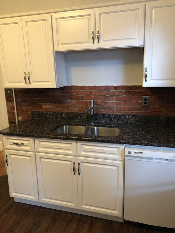 60 Kilsyth Rd unit 1, Brookline, MA 02445 - photo 5