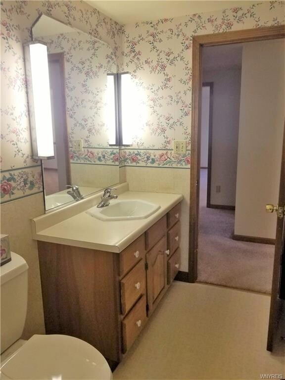 7257 Winbert Dr, North Tonawanda, NY 14120 - photo 2