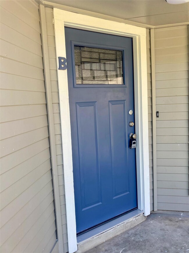 1809 Prairie Knoll Ct unit B, Austin, TX 78758 - photo 7