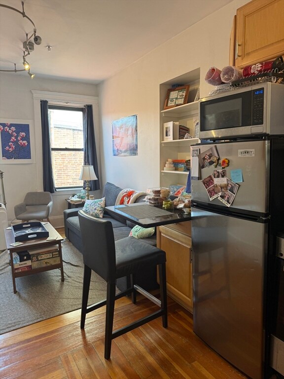 75 Burbank St unit 404, Boston, MA 02115 - photo 4