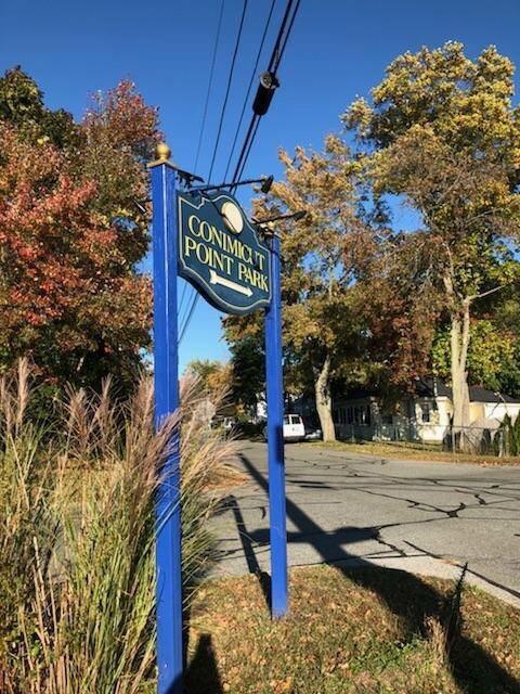 Enjoy A Life-Style in Conimicut Point Park~