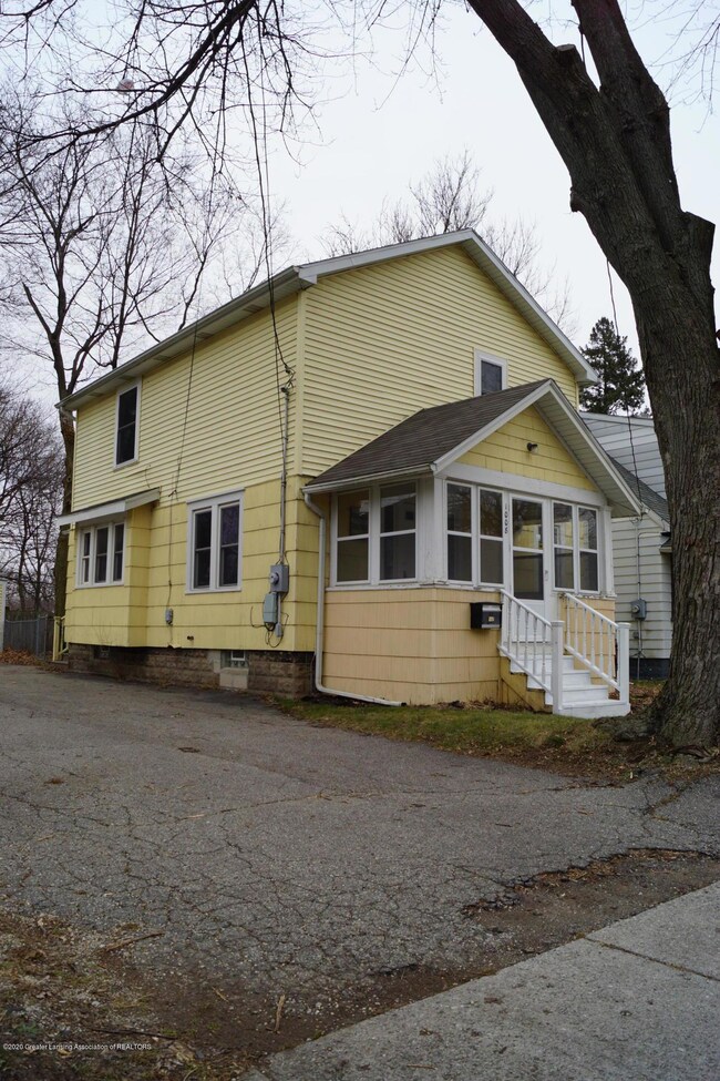 1008 Greenwood Ave, Lansing, MI 48915 - photo 3