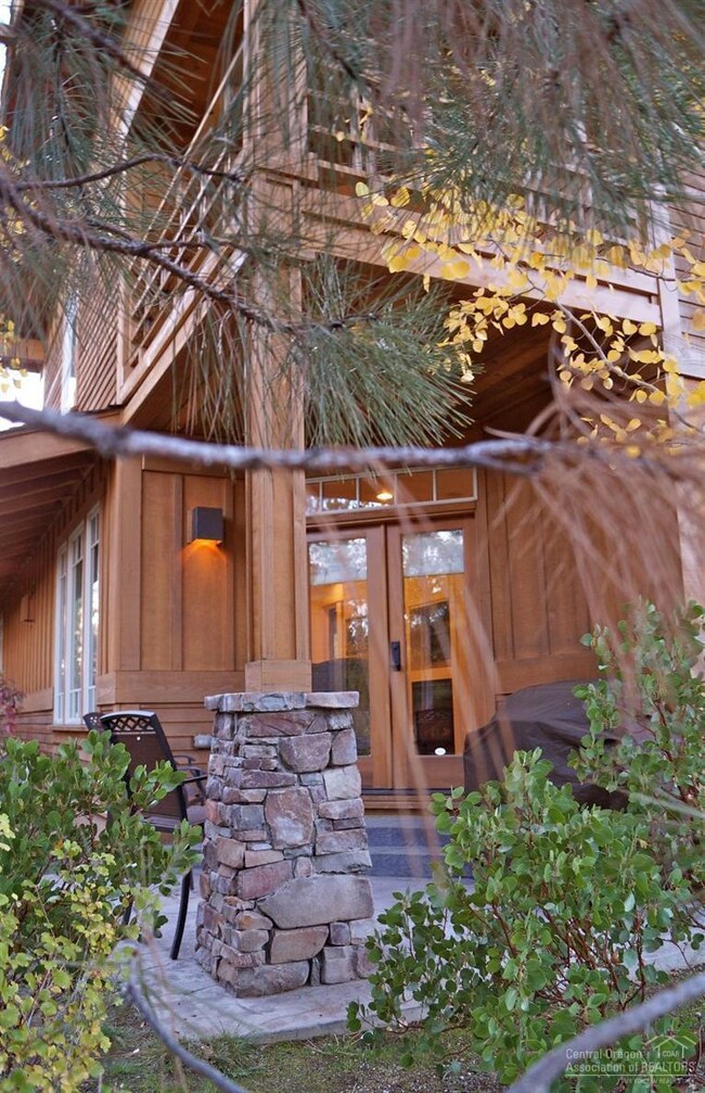 unlisted-address, Bend, OR 97701 - photo 2