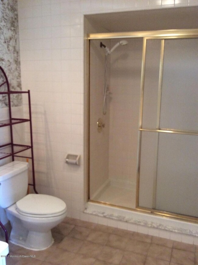 387 W Columbus Place, Long Branch, NJ 07740 - photo 4