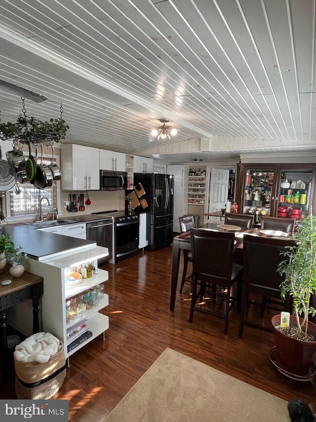 133 Patuxent Mobile Estates, Lothian, MD 20711 - photo 5