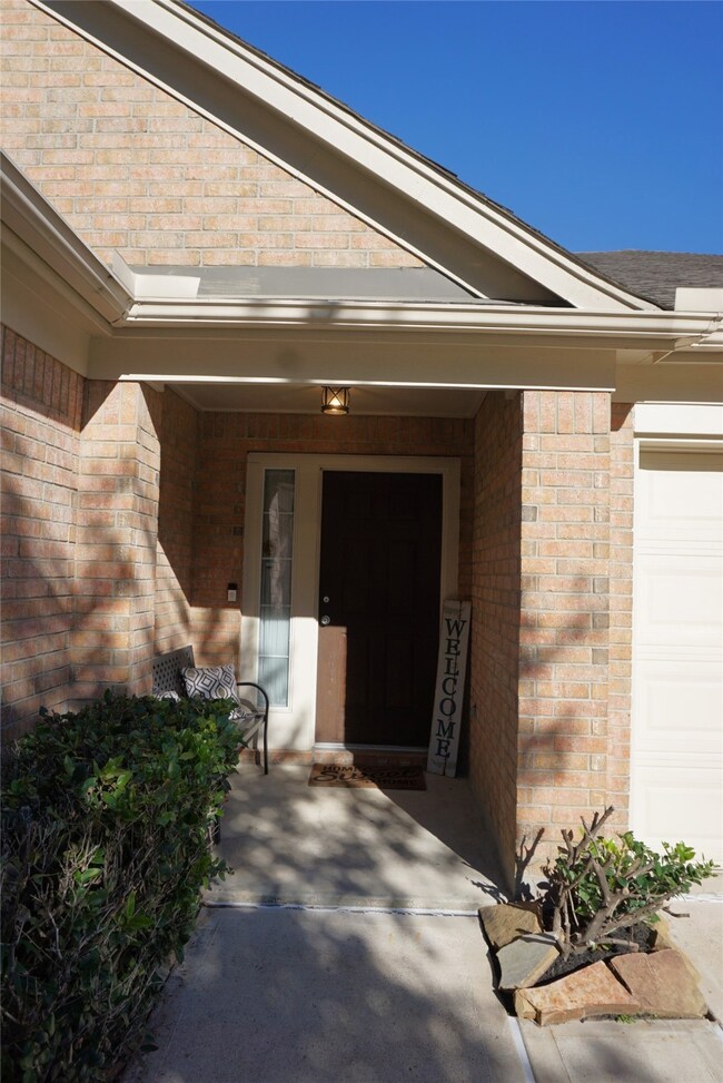 16630 Gentle Stone Dr, Houston, TX 77095 - photo 2