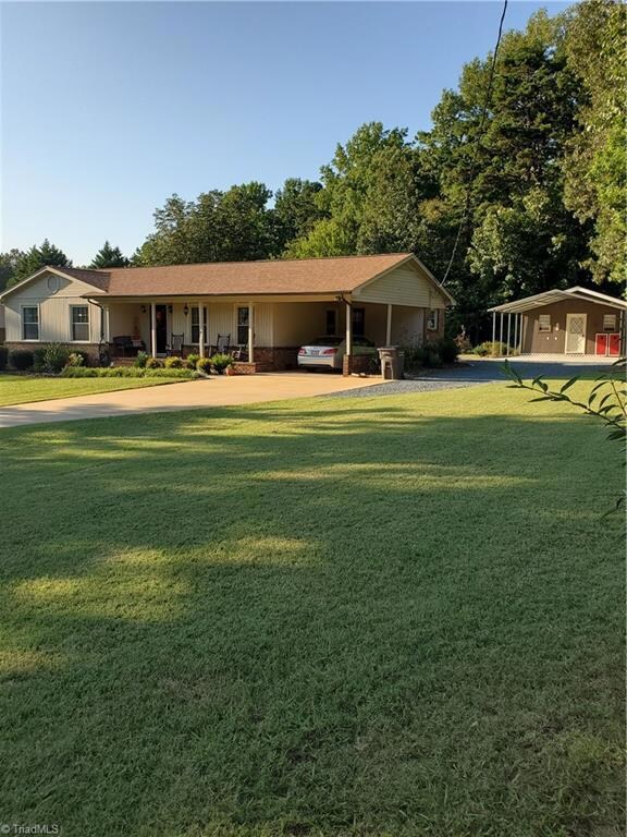 1172 Arabian Dr, Asheboro, NC 27205 - photo 3