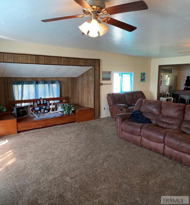 541 W 300 N, Blackfoot, ID 83221 - photo 3