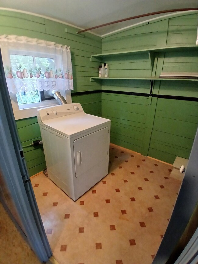 71 Harrison Ave unit 2, Rutland, VT 05701 - photo 2