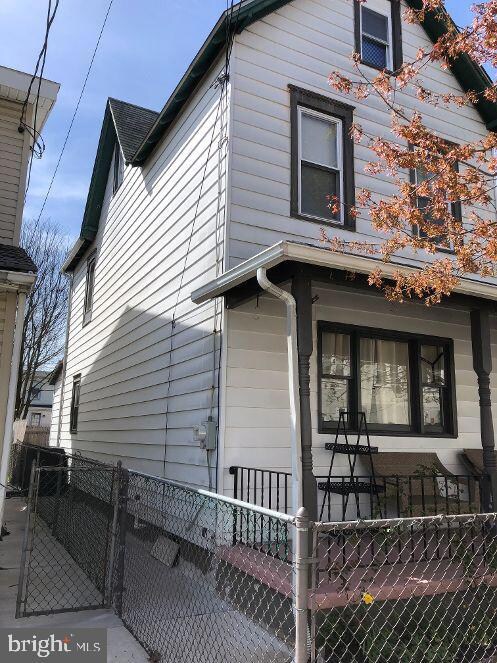 8 Spring Garden St, Riverside, NJ 08075 - photo 2