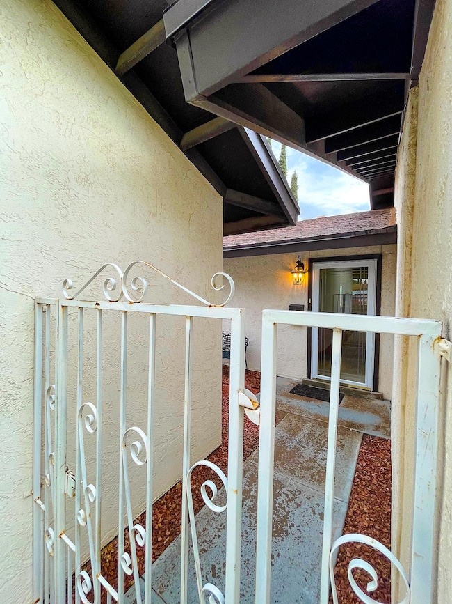 10616 Park View Cir, El Paso, TX 79935 - photo 5