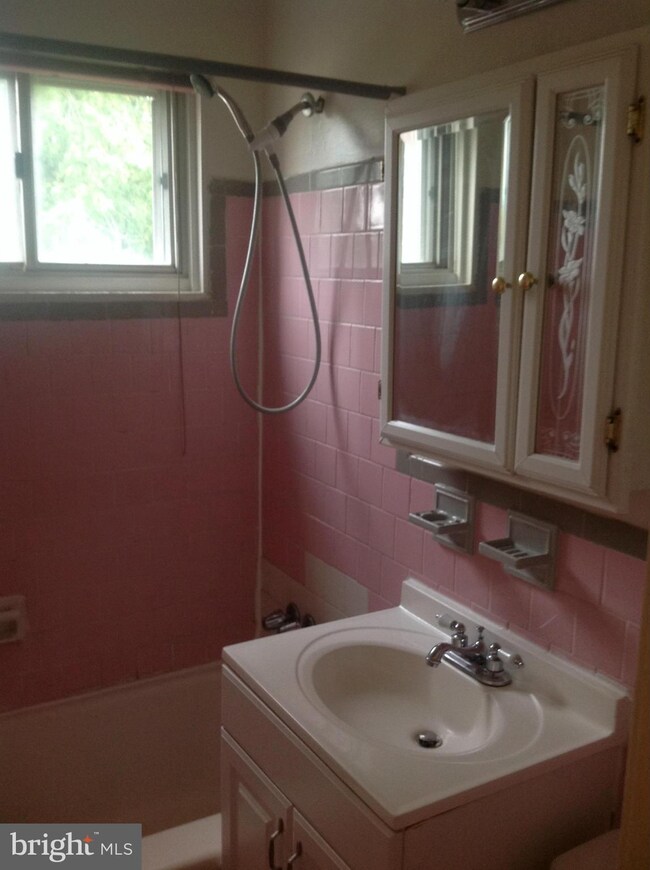 5373 Blaine St NE, Washington, DC 20019 - photo 3