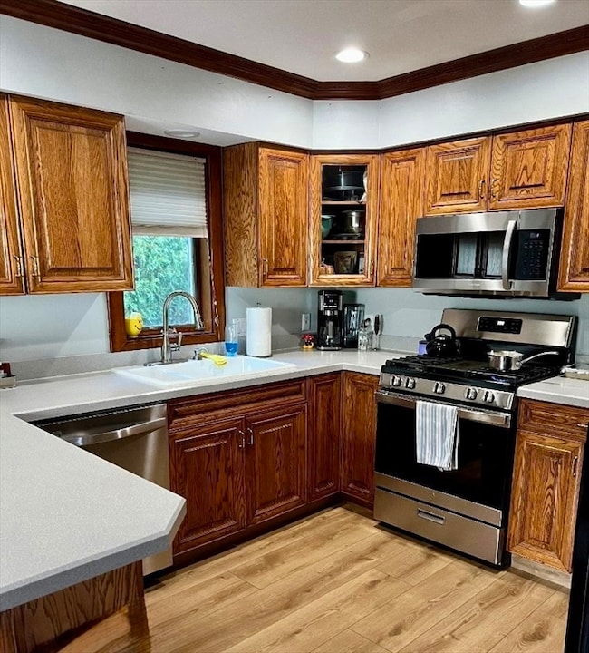 11 Pike St, South Dartmouth, MA 02748 - photo 3