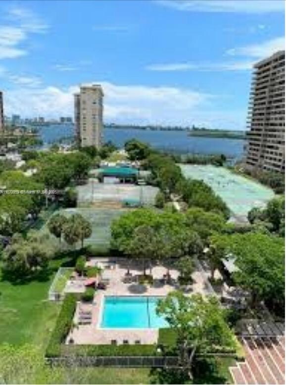 Jockey Club unit 4D, Miami, FL 33181 - photo 2
