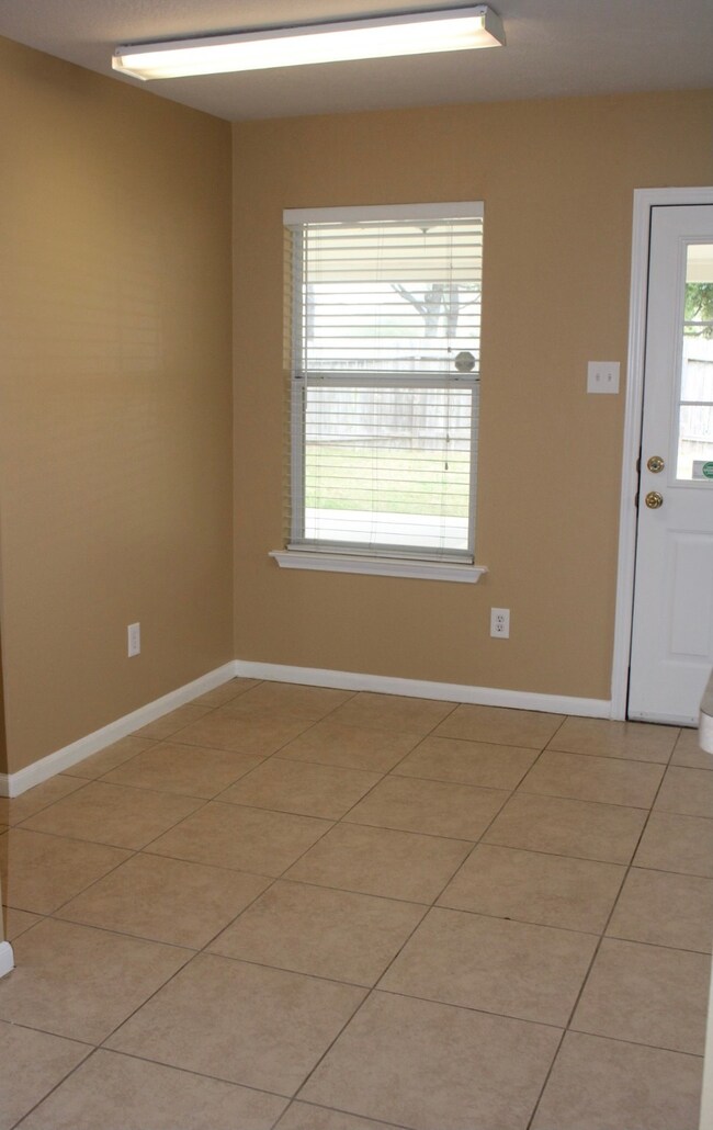 9034 Durham Manor Ln, Houston, TX 77075 - photo 5