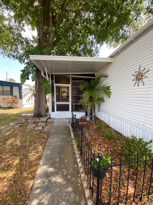 2135 Mayfair Way unit 113, Titusville, FL 32796 - photo 6