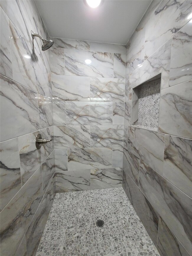 1701 W Walker St, Denison, TX 75020 - photo 6