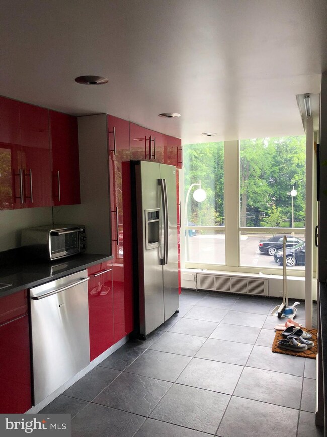 Sutton Terrace Condominium unit 108, Bala Cynwyd, PA 19004 - photo 3