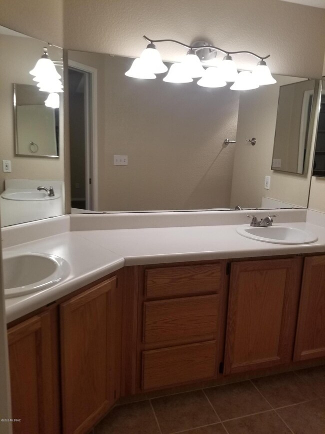 2617 W Lazybrook Dr, Tucson, AZ 85741 - photo 7