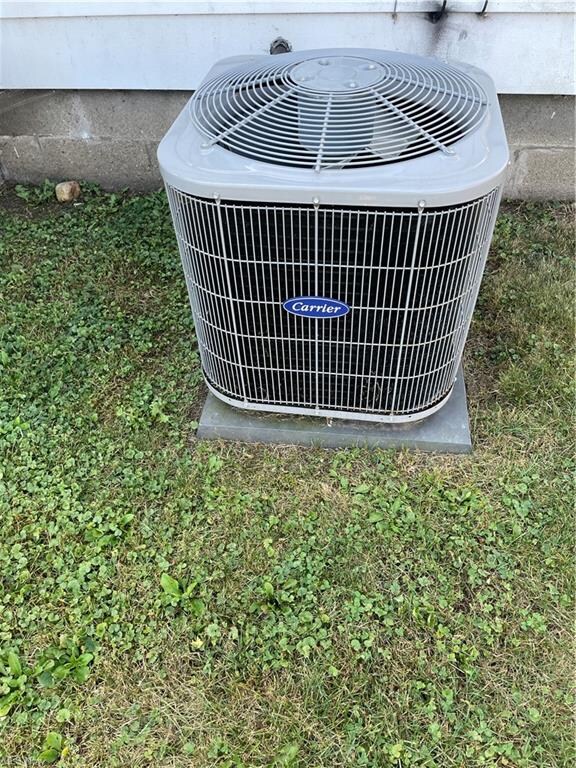 1022 Cassingham Ave, Coshocton, OH 43812 - photo 4