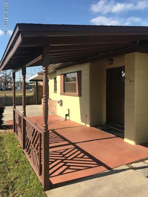 5747 Cedar Forest Dr S, Jacksonville, FL 32210 - photo 3