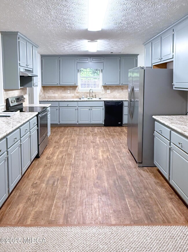 502 S Ola Rd, McDonough, GA 30252 - photo 3