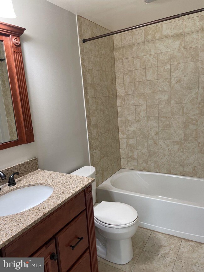 4558 Hidden Stream Ct, Owings Mills, MD 21117 - photo 5