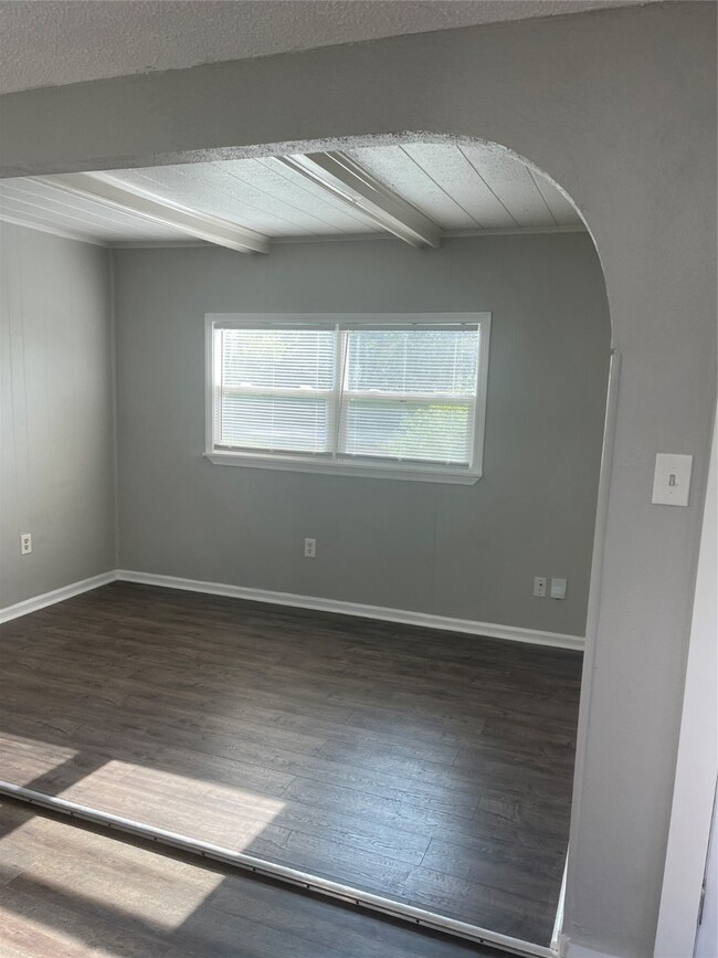 19278 County Road 927a, Alvin, TX 77511 - photo 5