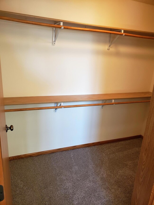 6 mstr closet
