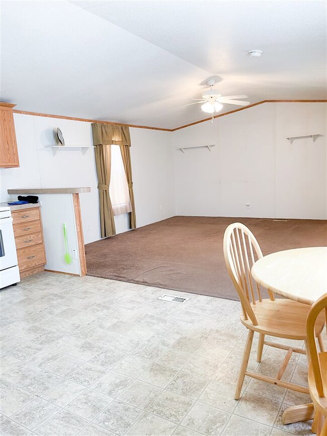 4503 Mimosa St, Carlsbad, NM 88220 - photo 4