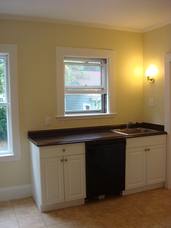 86 Oak Ave unit 2, Belmont, MA 02478 - photo 3