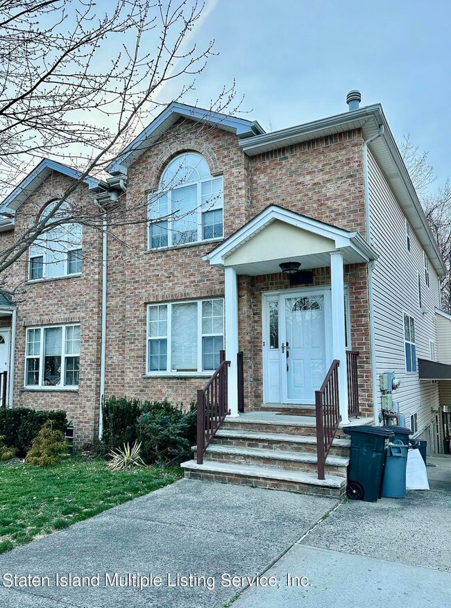 20 El Camino Loop unit 1, Staten Island, NY 10309 - photo 4