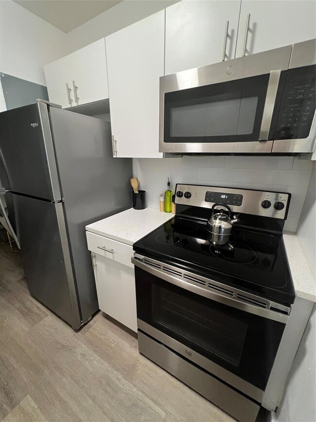 2100 NE 33rd Ave unit 2/2 S, Fort Lauderdale, FL 33305 - photo 6