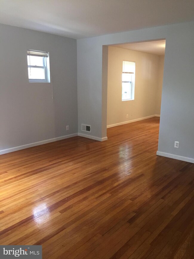 3708 Eastwood Dr, Baltimore, MD 21206 - photo 4