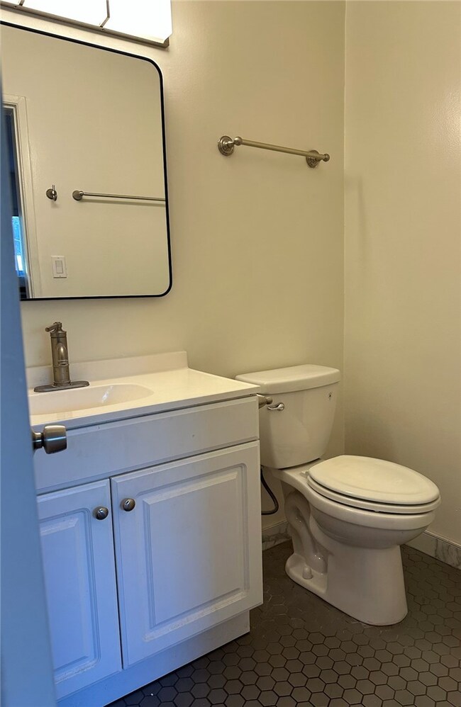 6643 De Longpre Ave unit 5, Los Angeles, CA 90028 - photo 7