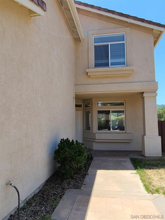 8719 Verna Dr, Escondido, CA 92026 - photo 3