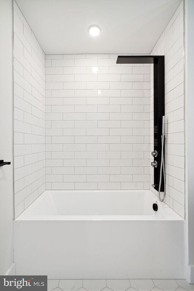 Otto on the Park unit 313, Philadelphia, PA 19121 - photo 5