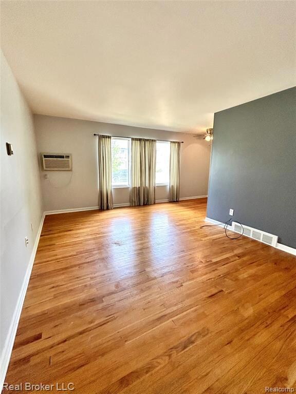 4840 Briarwood Ave unit 2, Royal Oak, MI 48073 - photo 5